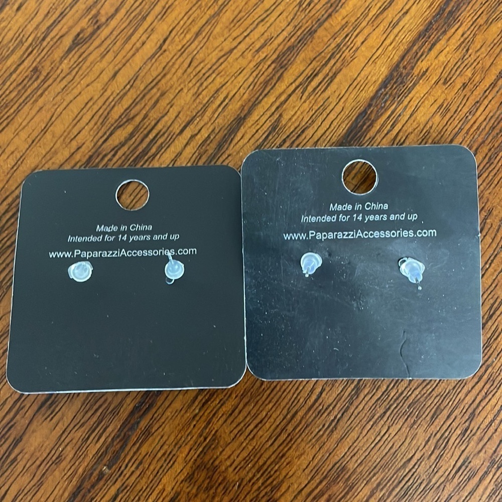2 Pairs Paparazzi Stud Earrings - Picture 2 of 4